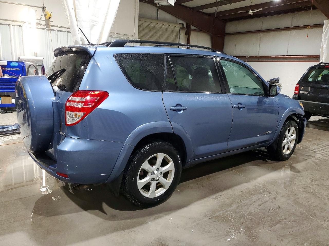 2011 TOYOTA RAV4 LIMITED photo 5
