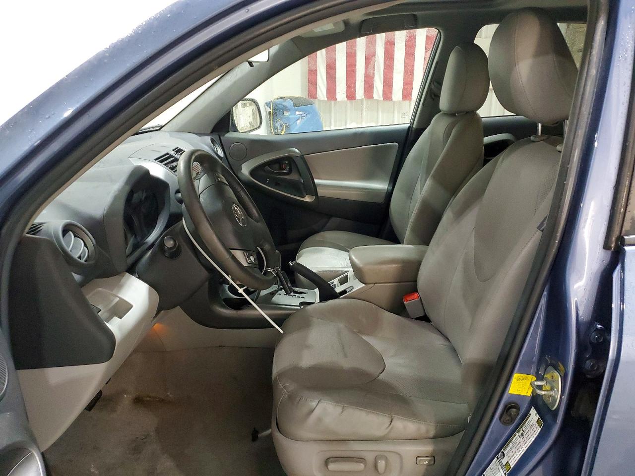 2011 TOYOTA RAV4 LIMITED photo 13