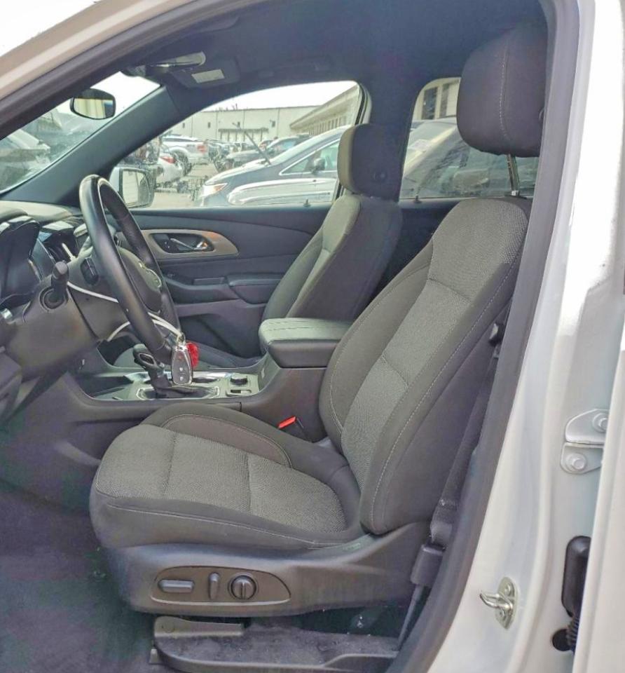 2023 CHEVROLET TRAVERSE LT photo 13