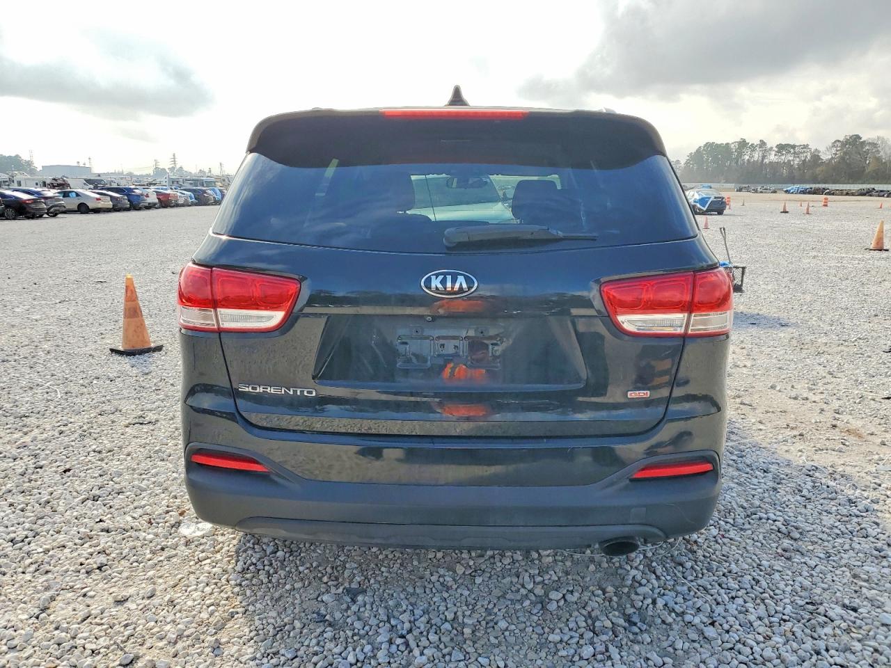 2016 KIA SORENTO LX photo 6