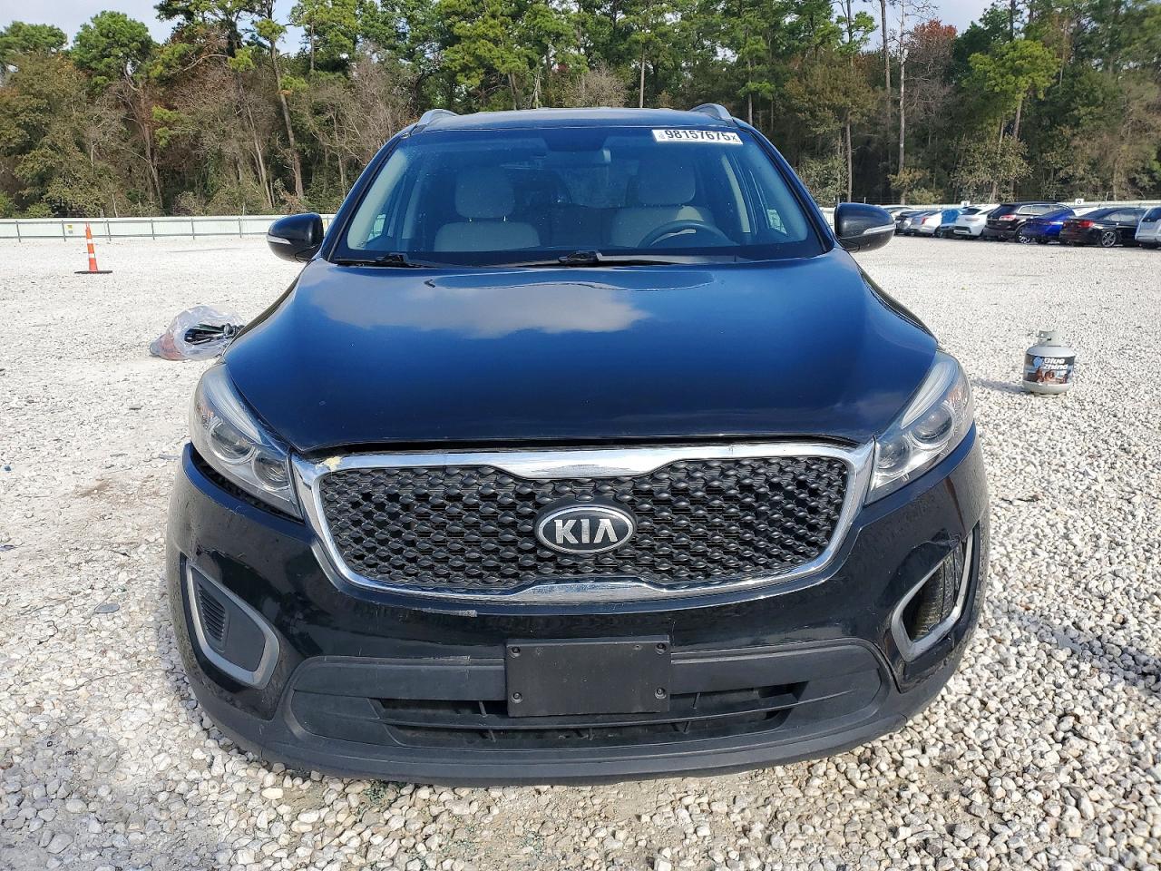 2016 KIA SORENTO LX photo 5