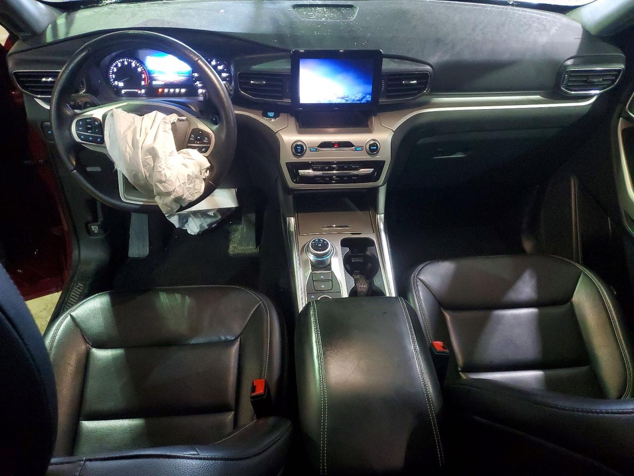 2020 FORD EXPLORER XLT photo 8