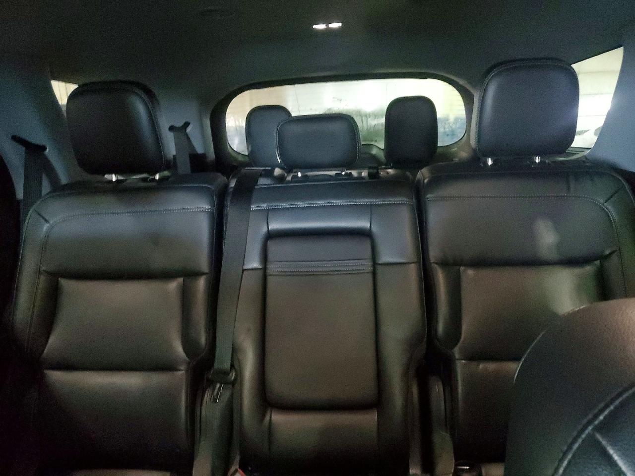 2020 FORD EXPLORER XLT photo 10