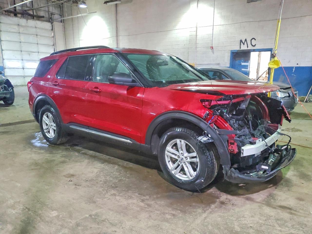 2020 FORD EXPLORER XLT photo 4