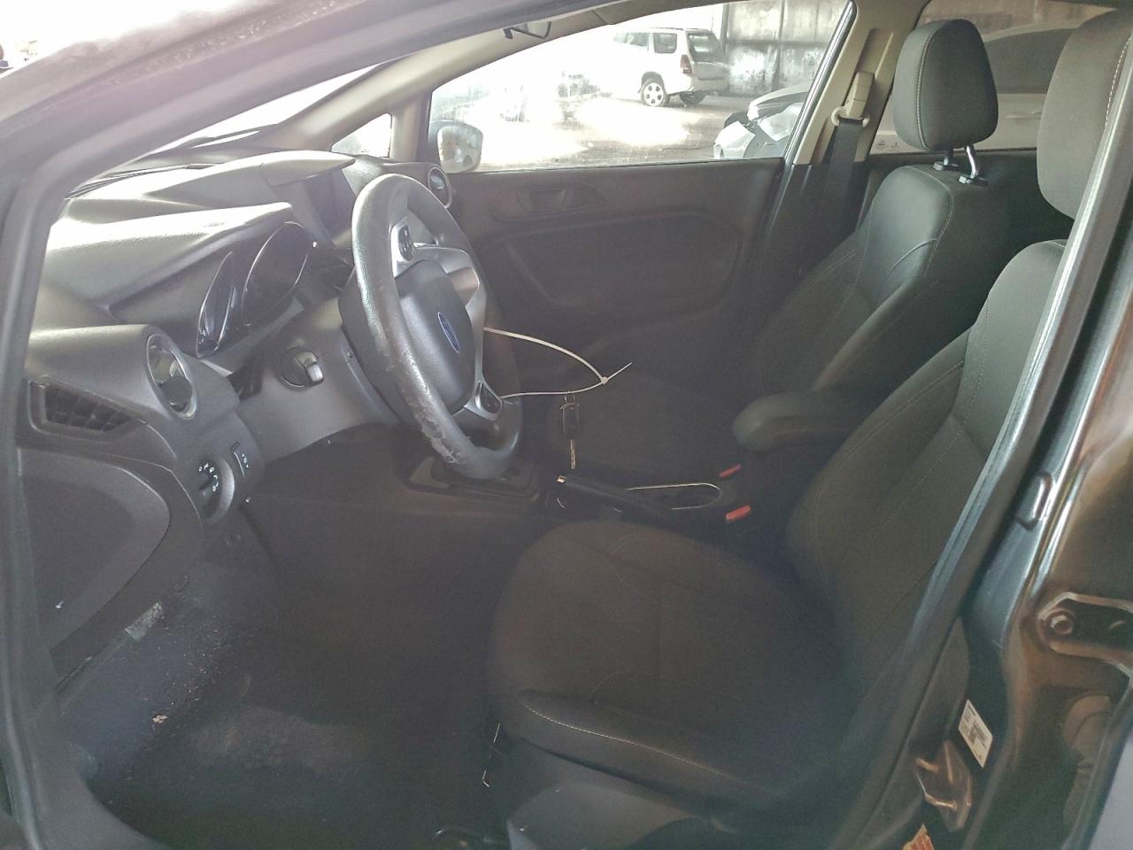 2019 FORD FIESTA SE photo 7