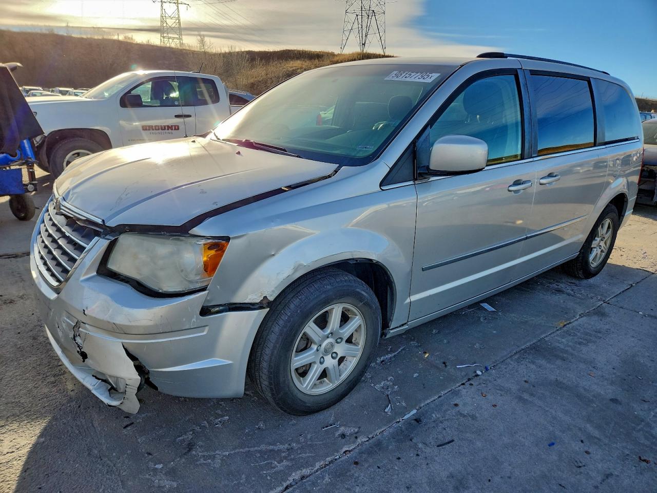 2010 CHRYSLER TOWN & COUNTRY