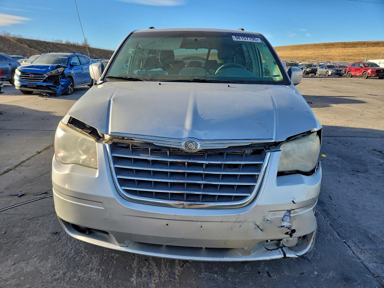 2010 CHRYSLER TOWN & COUNTRY TOURING photo 5