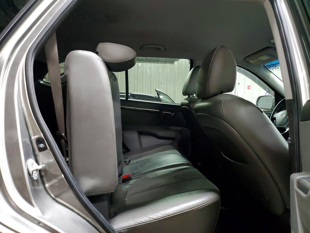 2011 HYUNDAI SANTA FE SE photo 10