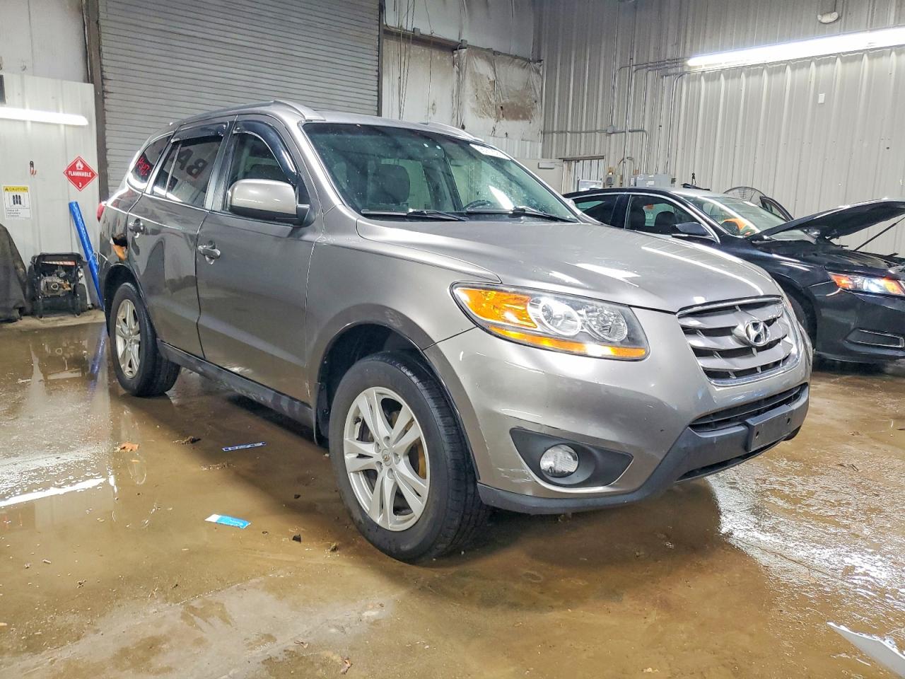 2011 HYUNDAI SANTA FE SE photo 4
