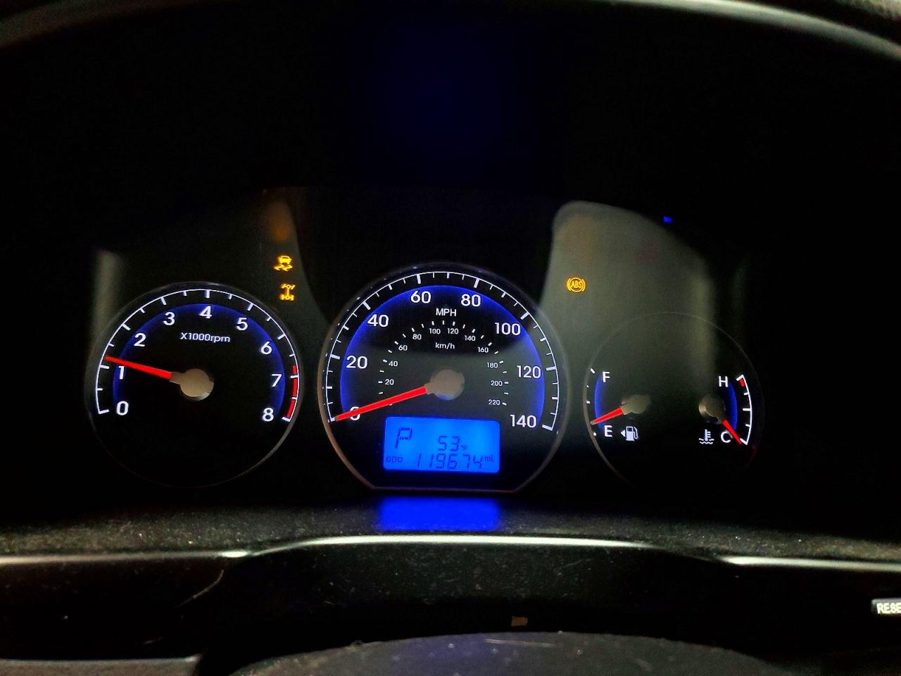 2011 HYUNDAI SANTA FE SE photo 9