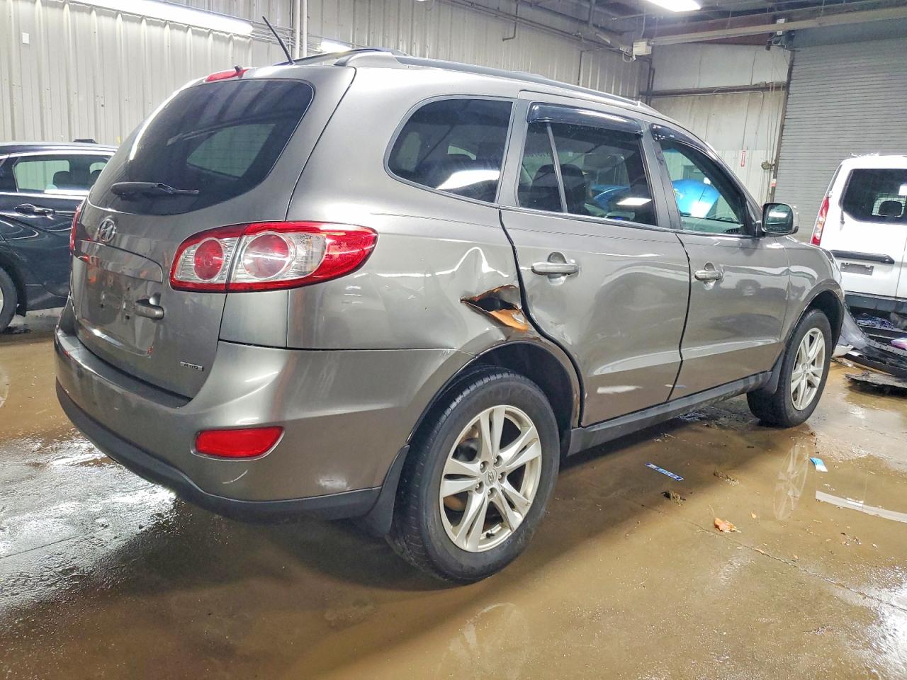 2011 HYUNDAI SANTA FE SE photo 3