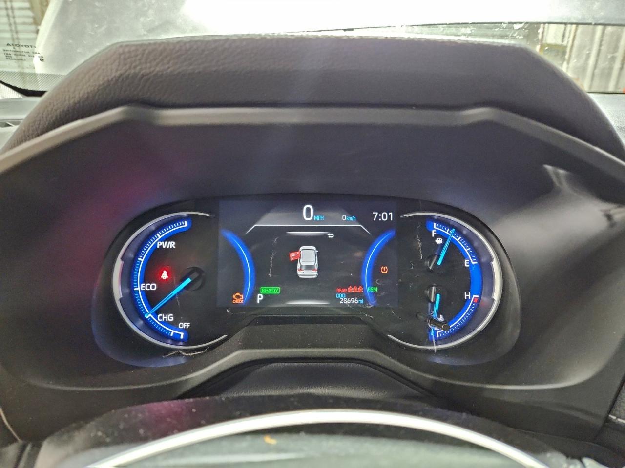 2024 TOYOTA RAV4 LE photo 9