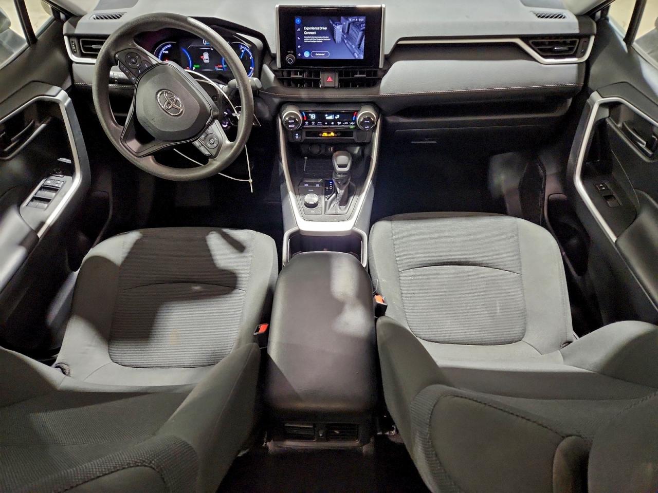 2024 TOYOTA RAV4 LE photo 8
