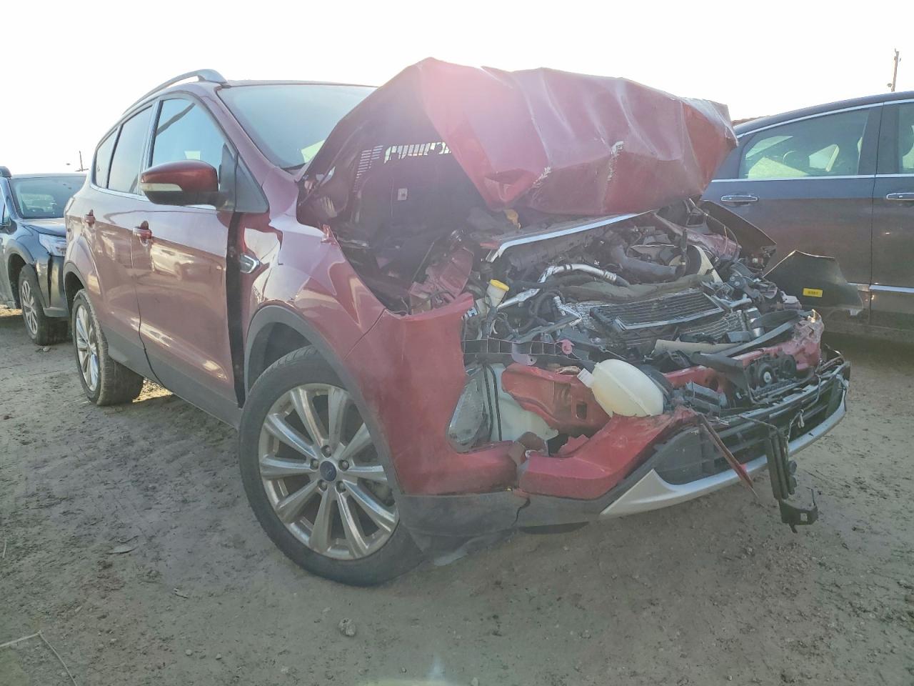 2017 FORD ESCAPE TITANIUM photo 4