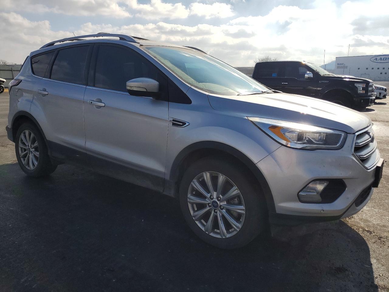 2018 FORD ESCAPE TITANIUM photo 4