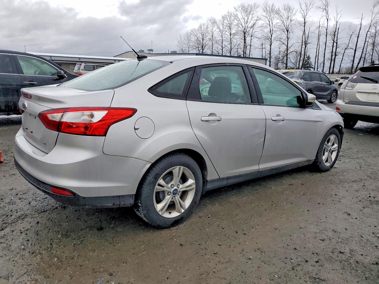 2013 FORD FOCUS SE photo 3