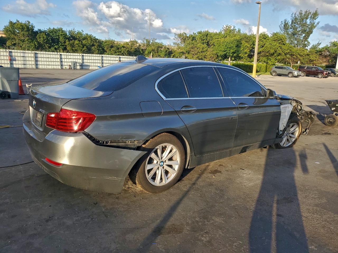 2015 BMW 528 I photo 3