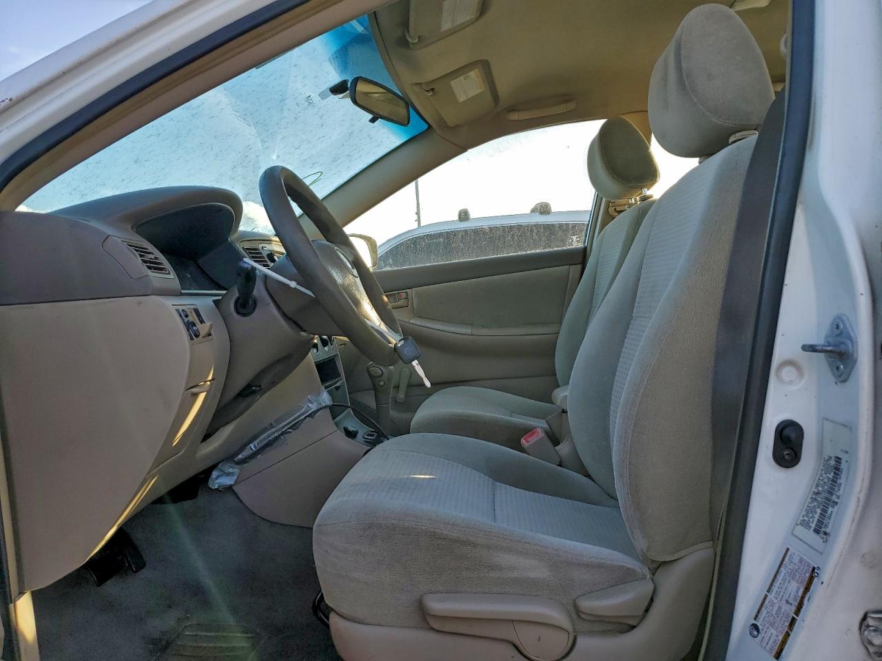 2005 TOYOTA COROLLA CE photo 7