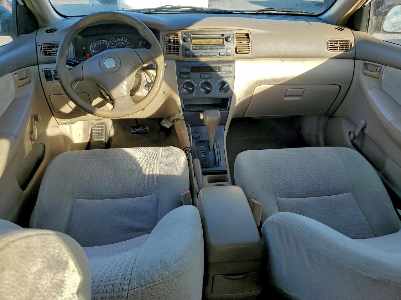 2005 TOYOTA COROLLA CE photo 8