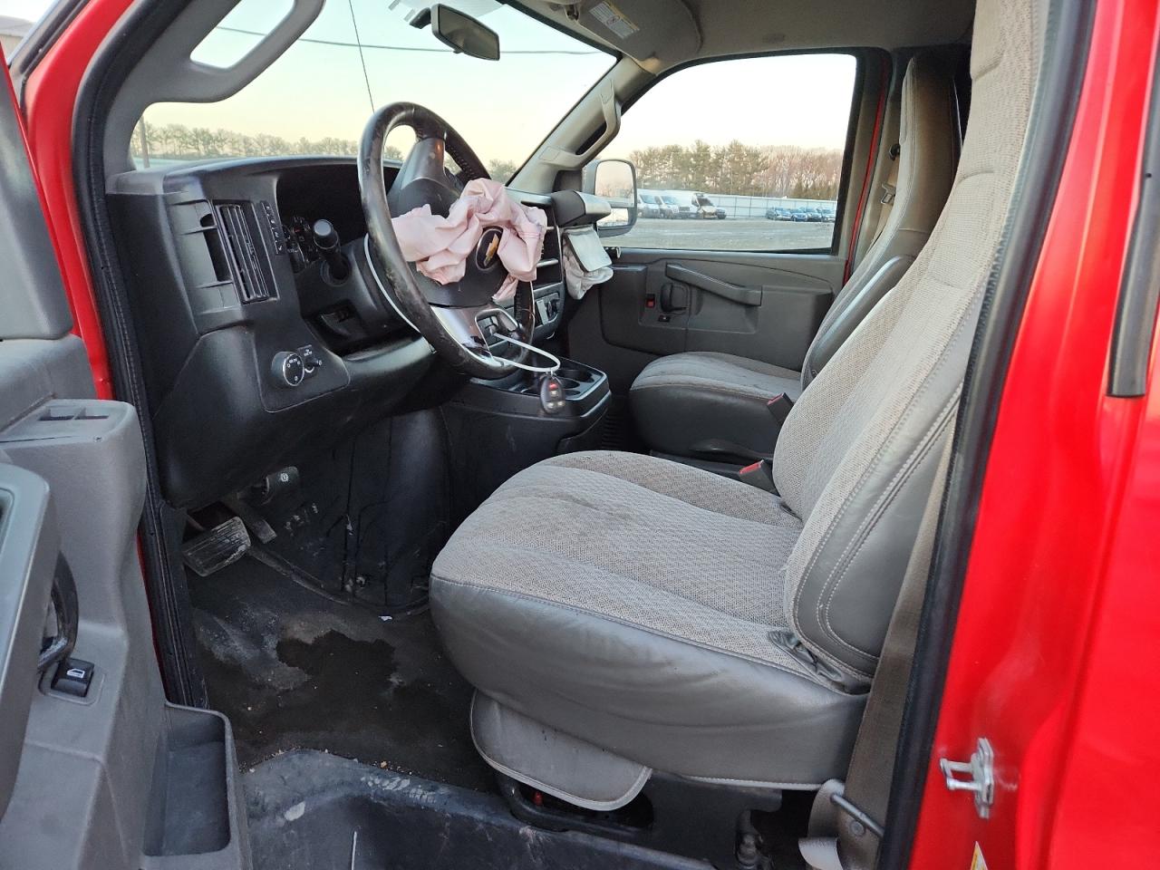2016 CHEVROLET EXPRESS G3500 LT photo 7