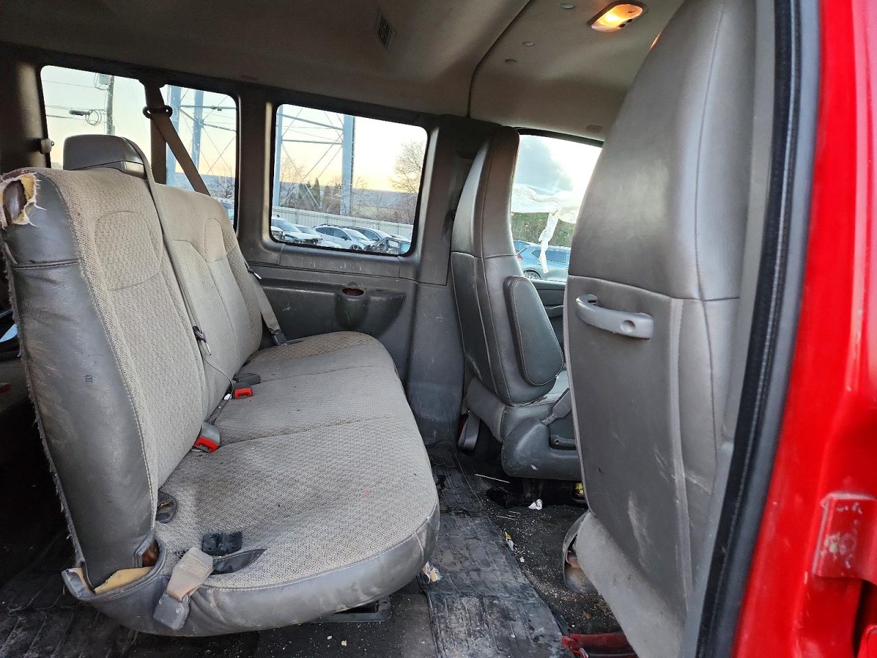 2016 CHEVROLET EXPRESS G3500 LT photo 11