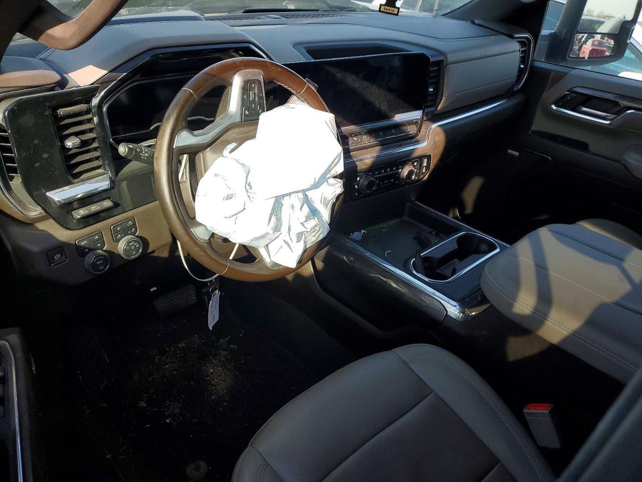 2024 CHEVROLET SILVERADO K3500 LTZ photo 8