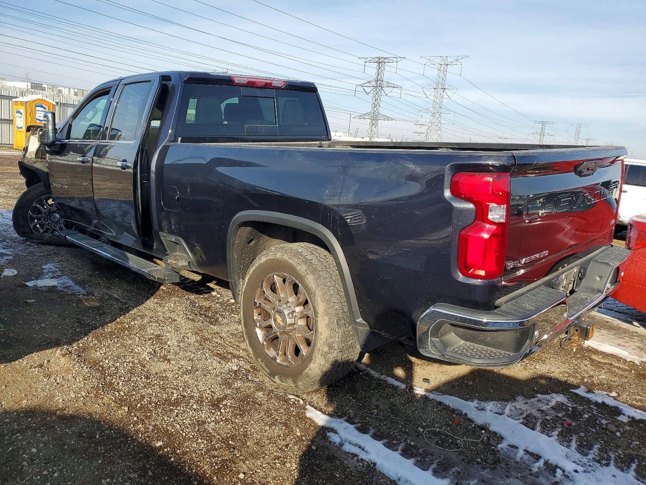 2024 CHEVROLET SILVERADO K3500 LTZ photo 2