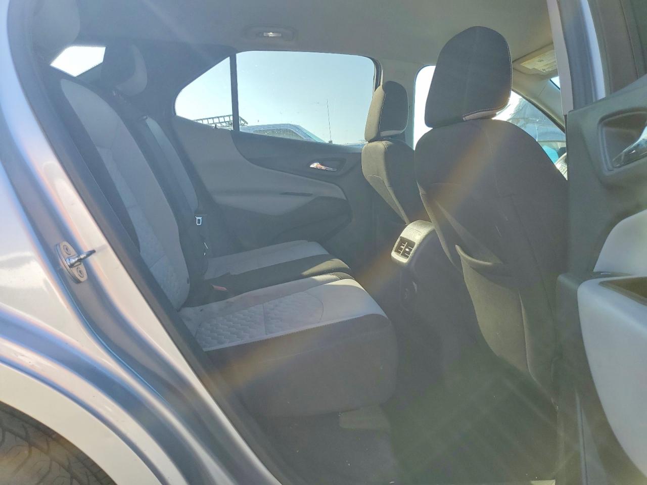 2021 CHEVROLET EQUINOX LS photo 11