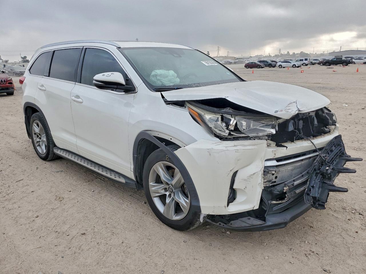 2017 TOYOTA HIGHLANDER LIMITED photo 4