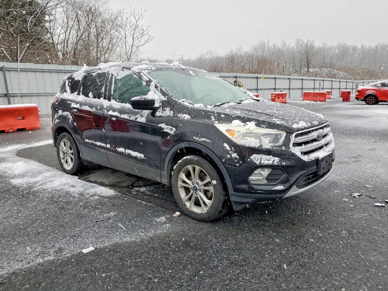 2017 FORD ESCAPE SE photo 4