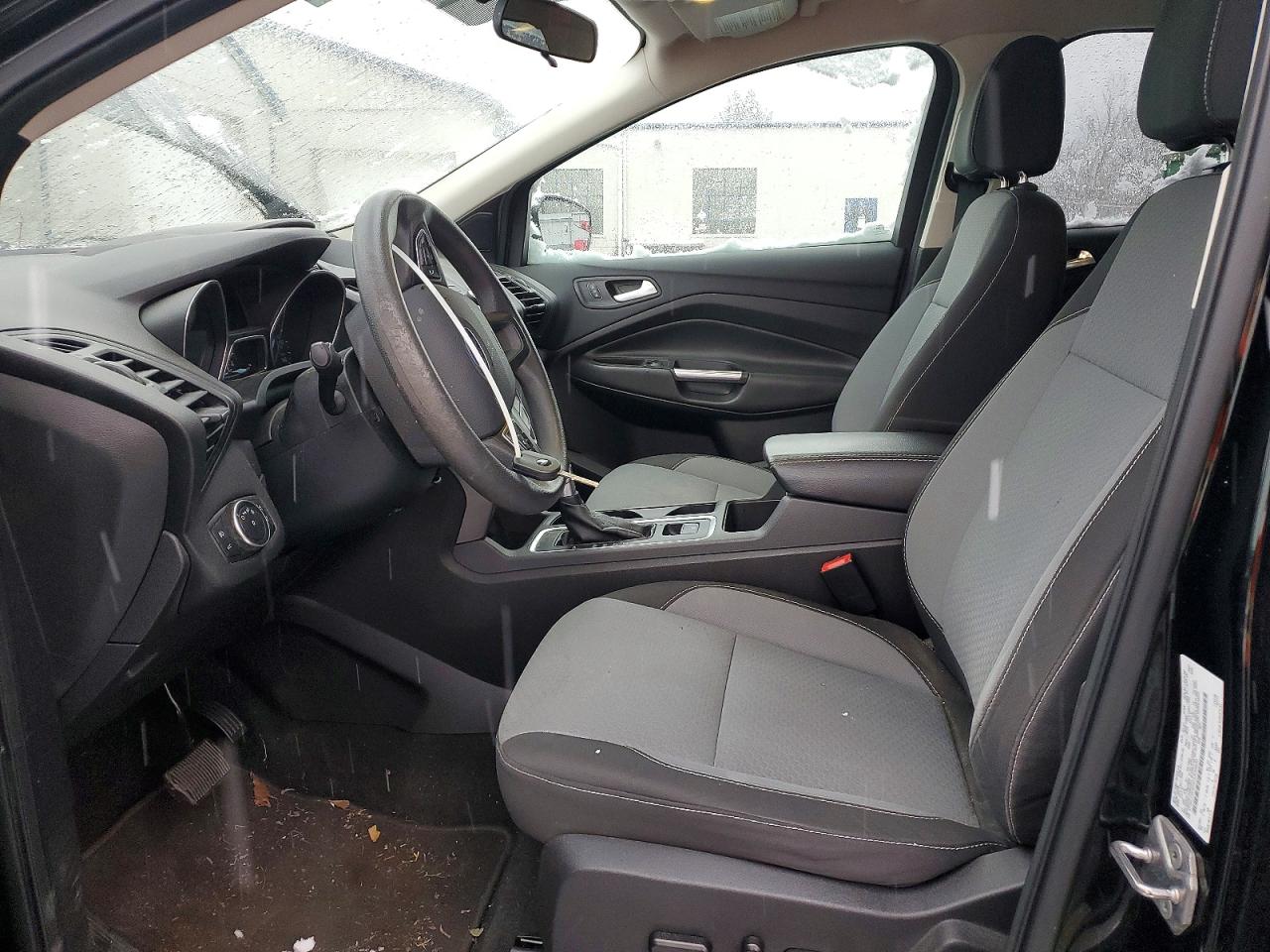 2017 FORD ESCAPE SE photo 7