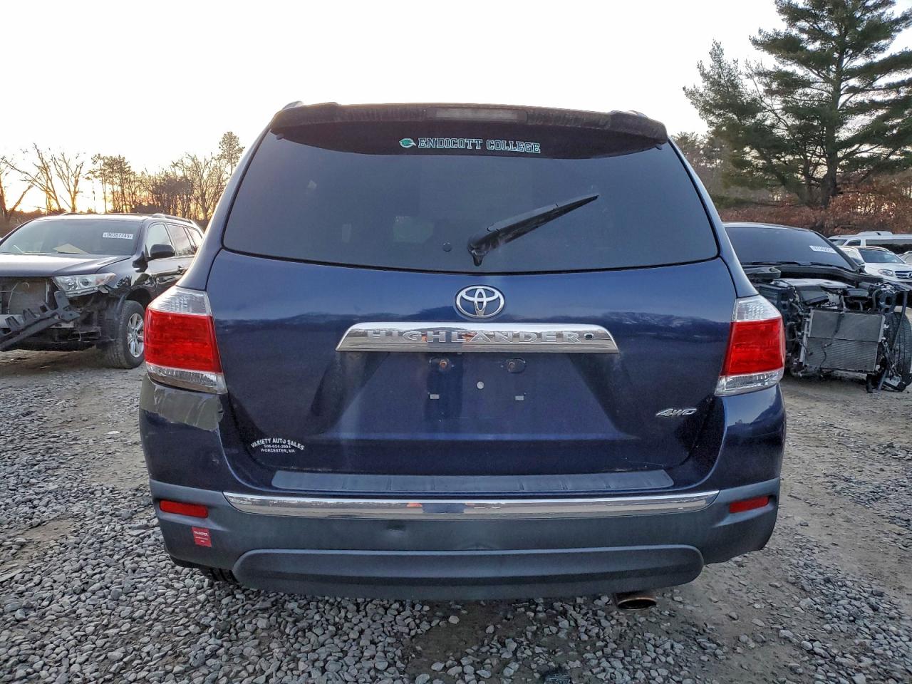 2011 TOYOTA HIGHLANDER BASE photo 6