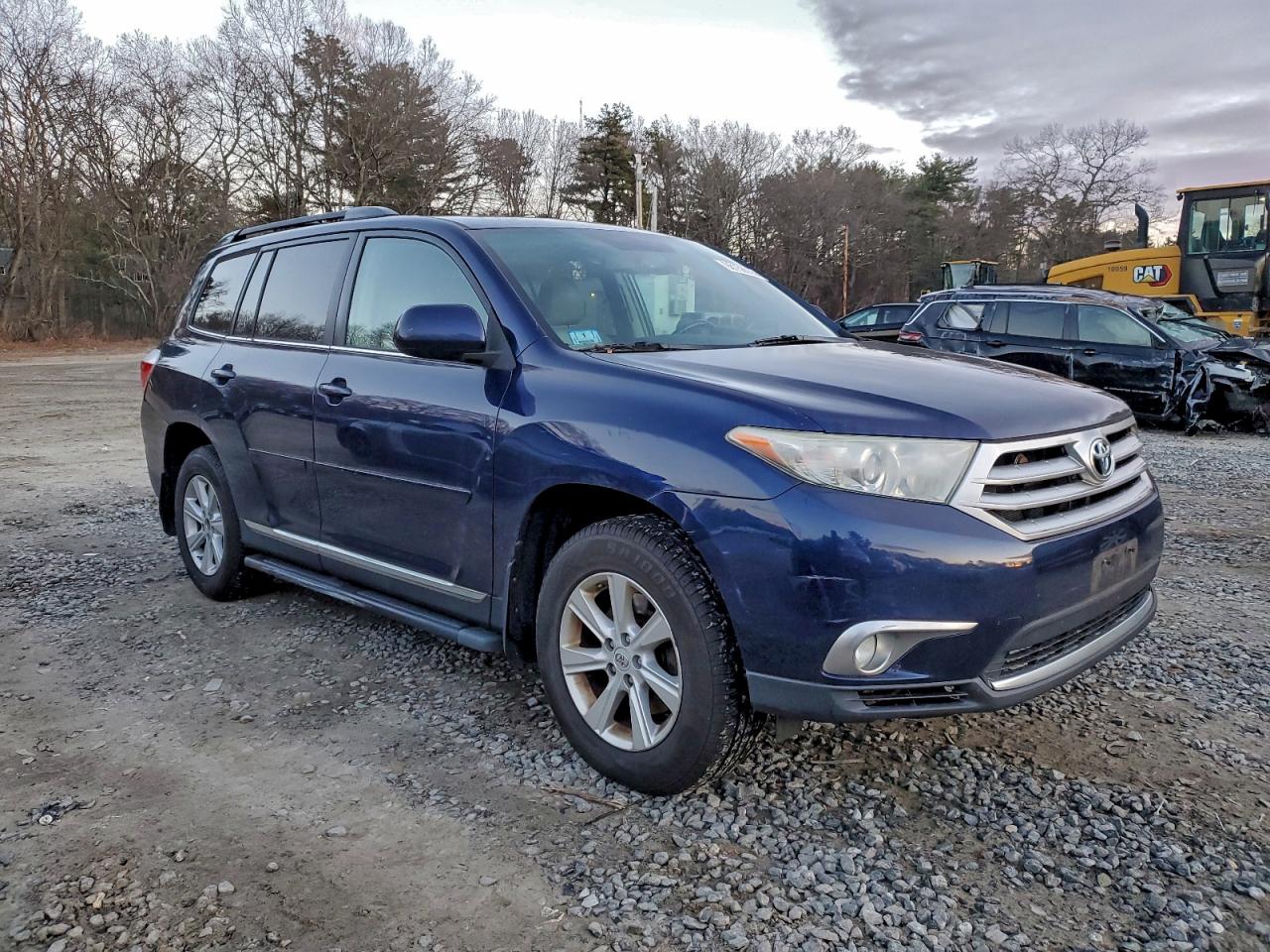 2011 TOYOTA HIGHLANDER BASE photo 4
