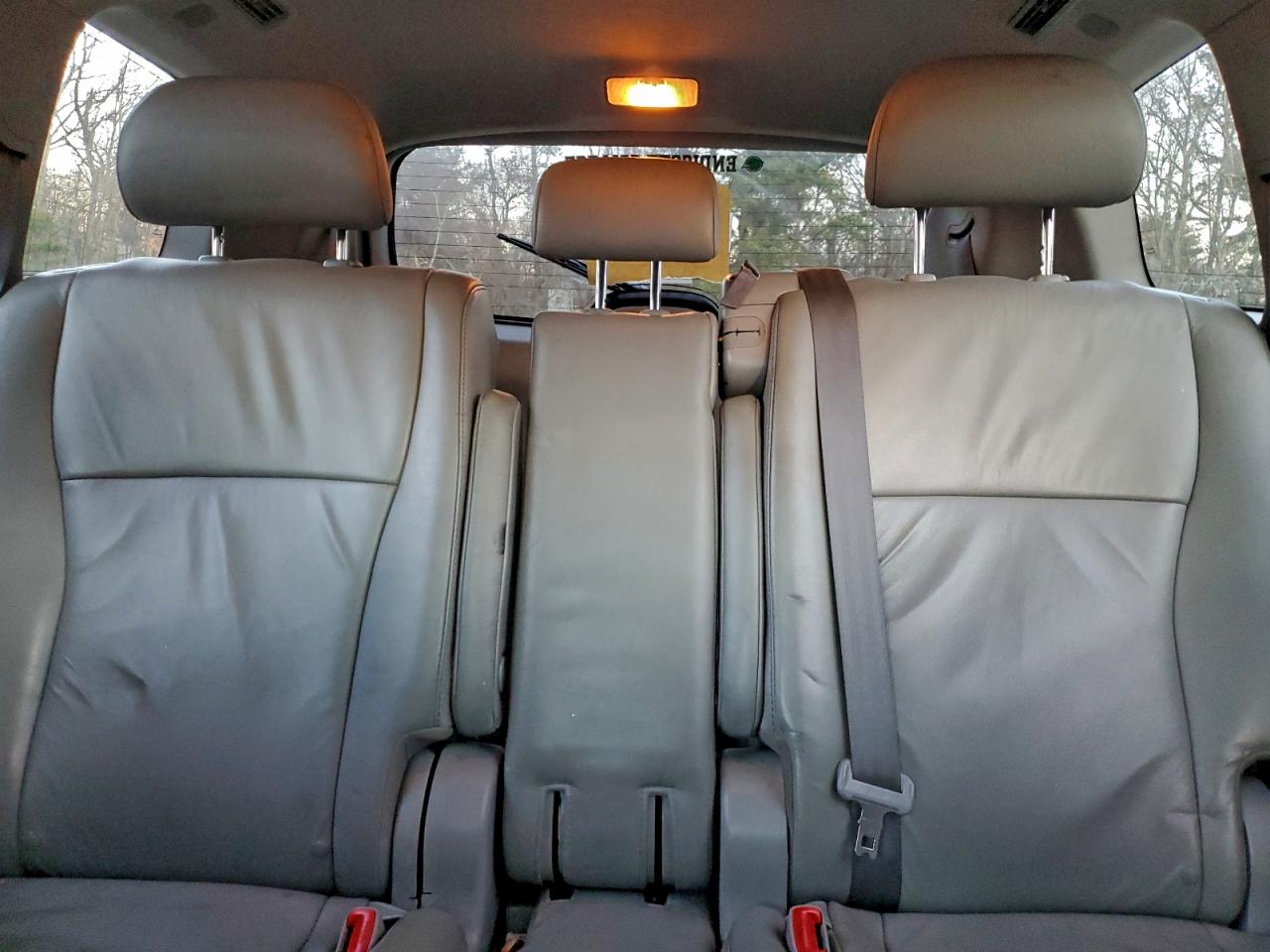 2011 TOYOTA HIGHLANDER BASE photo 10