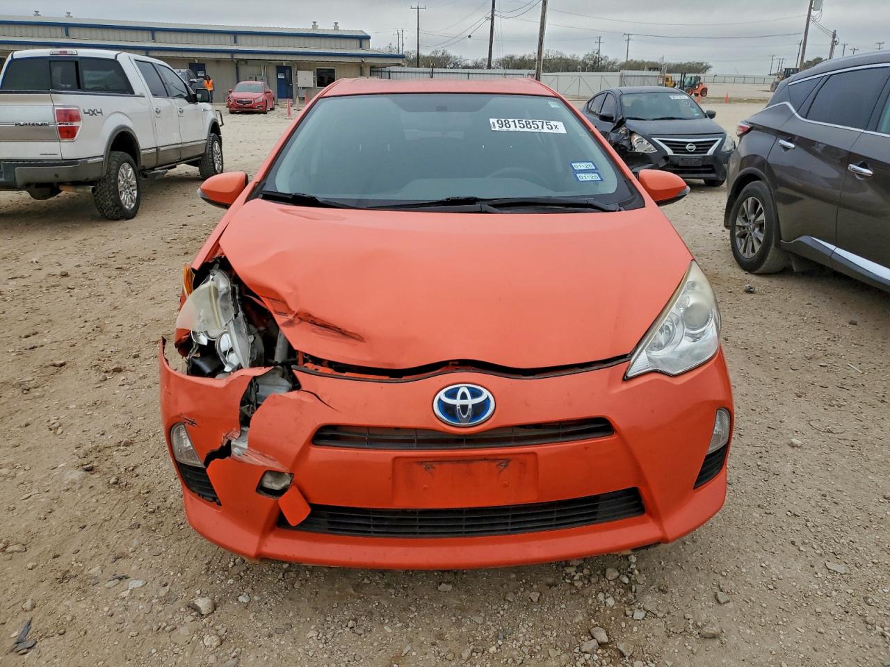 2014 TOYOTA PRIUS C photo 5