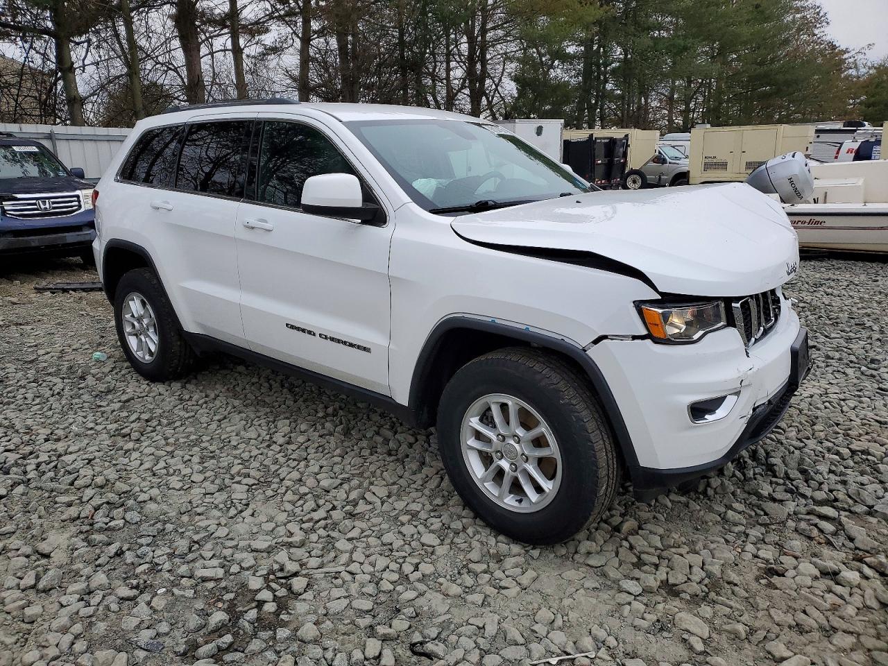 2020 JEEP GRAND CHEROKEE LAREDO photo 4