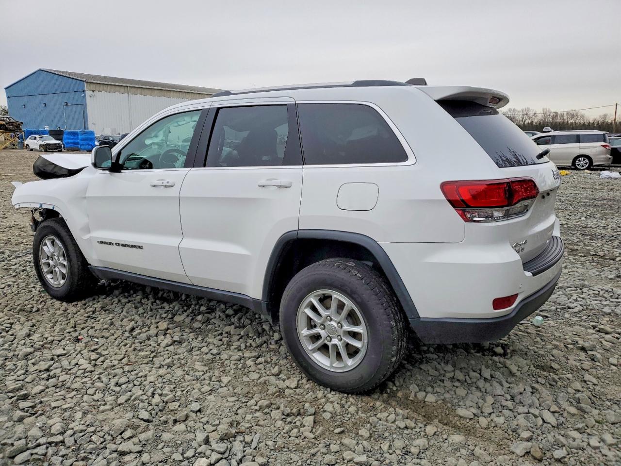 2020 JEEP GRAND CHEROKEE LAREDO photo 2