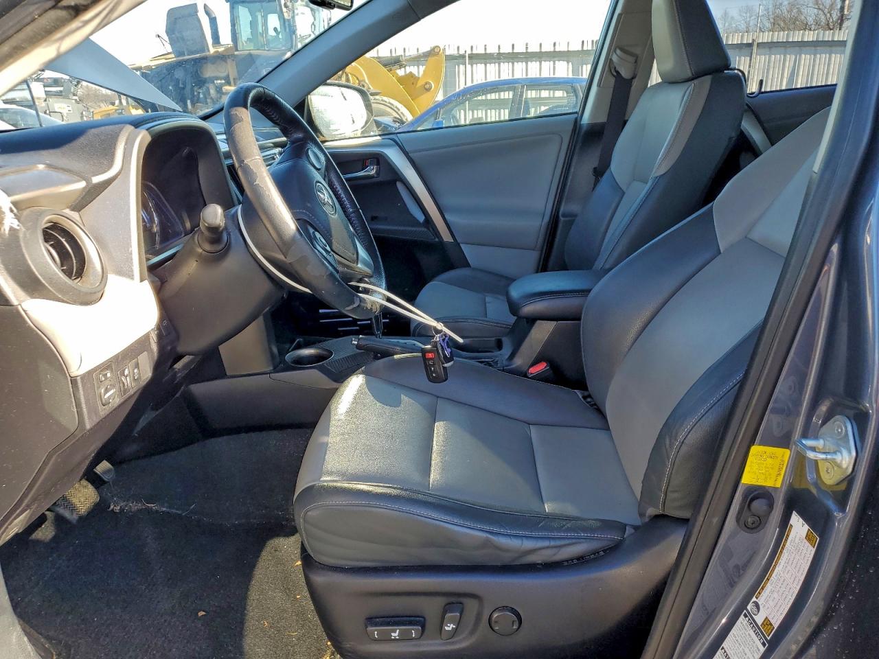 2013 TOYOTA RAV4 LIMITED photo 7