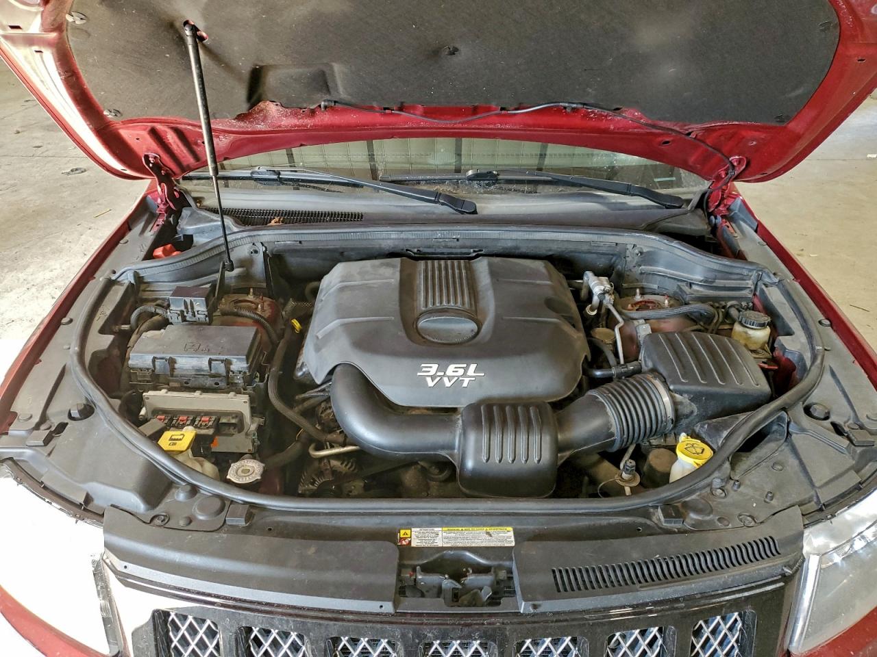 2012 JEEP GRAND CHEROKEE LAREDO photo 12