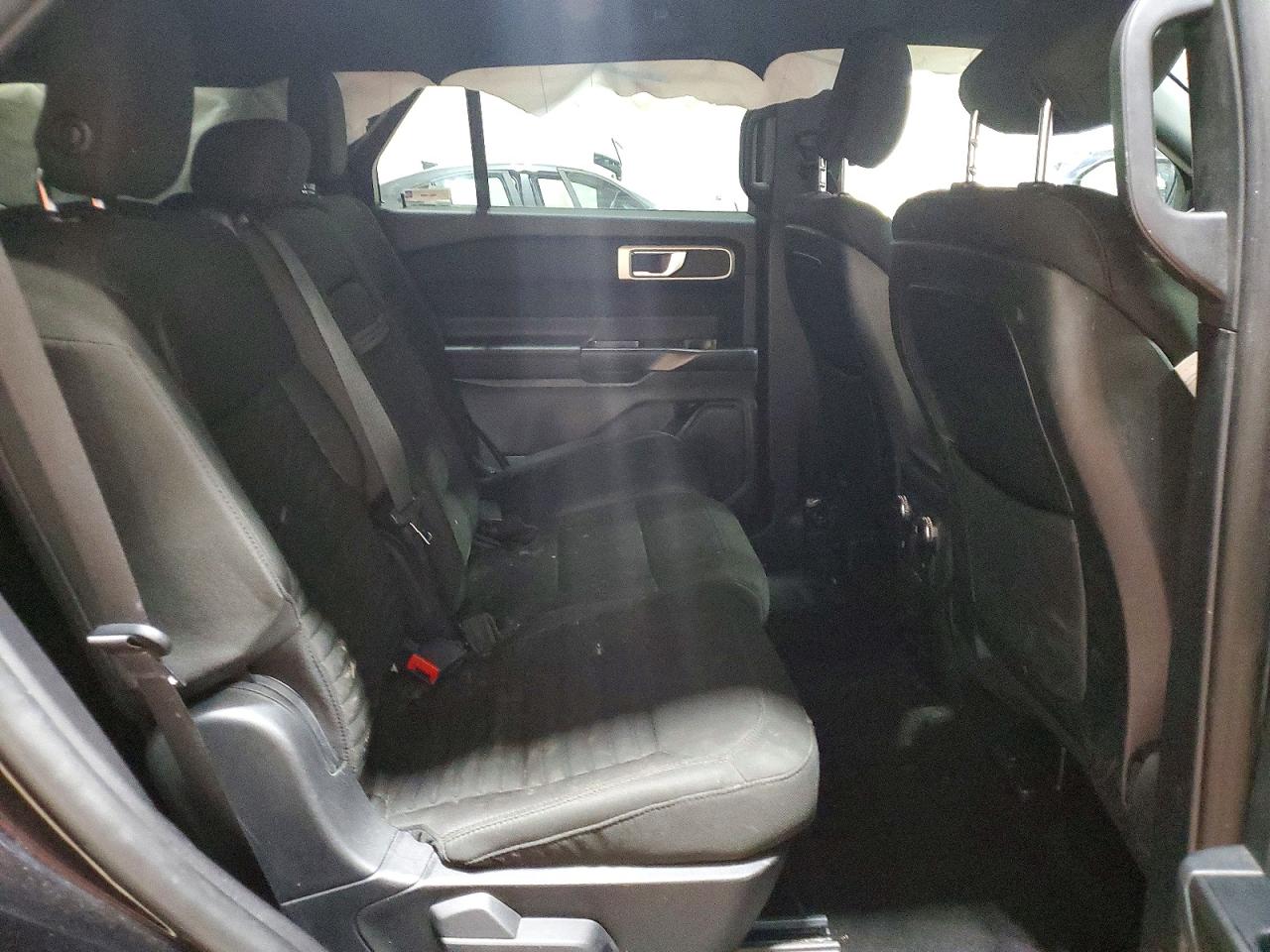 2020 FORD EXPLORER XLT photo 11