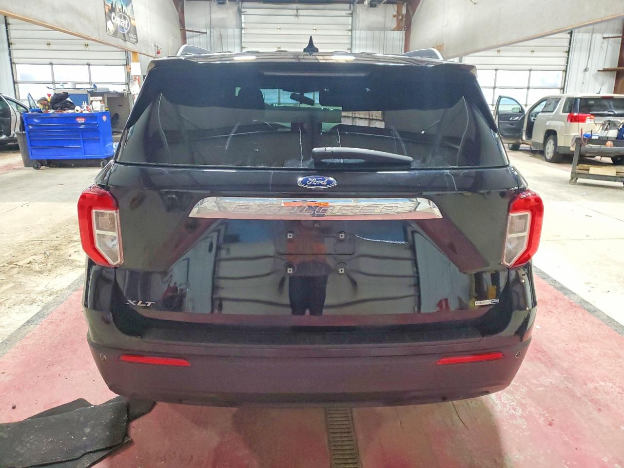 2020 FORD EXPLORER XLT photo 6