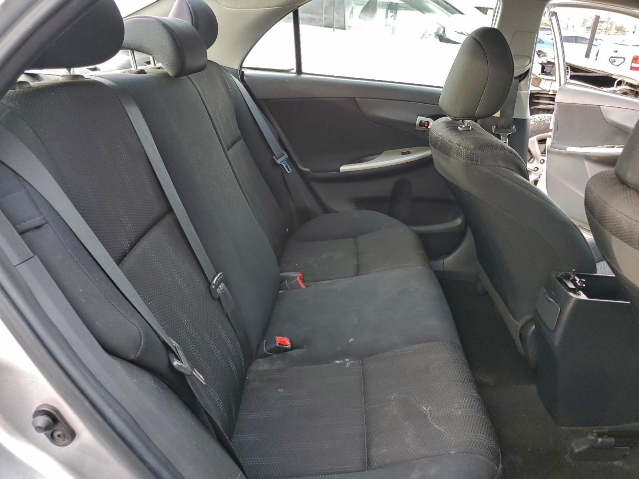 2011 TOYOTA COROLLA BASE photo 10