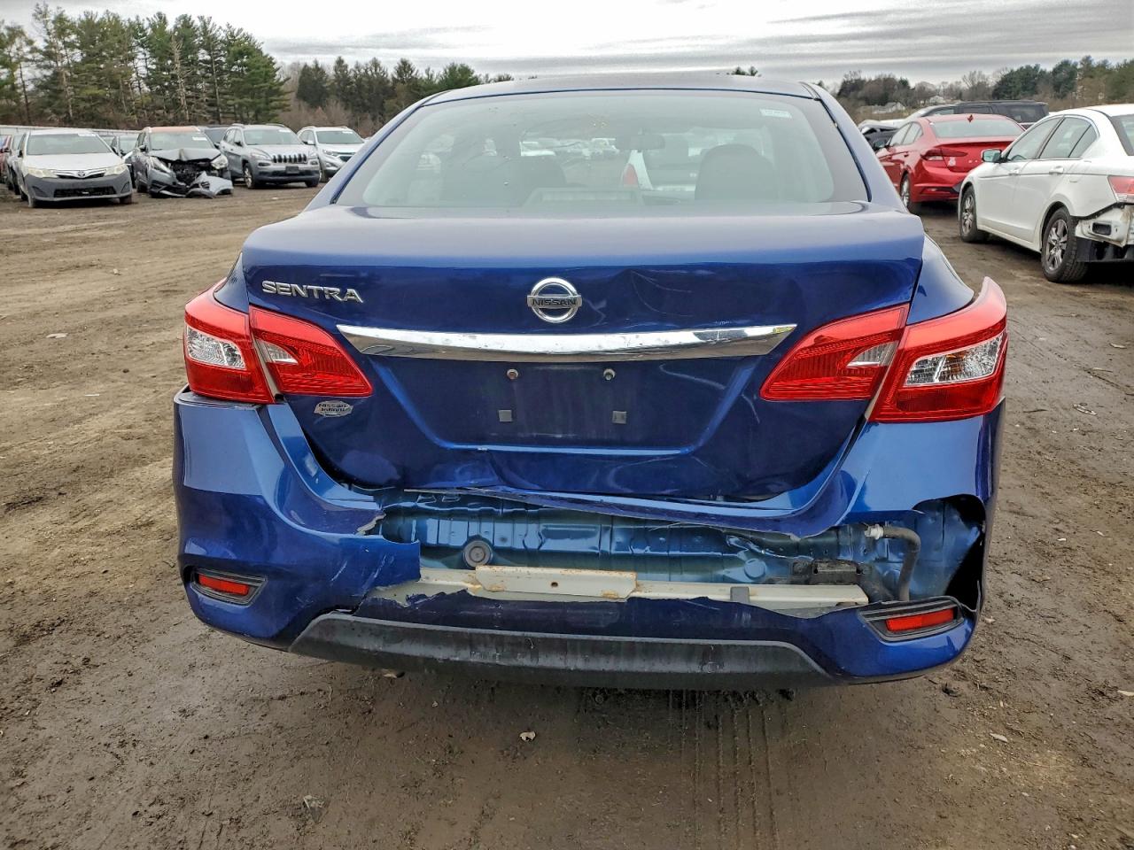 2017 NISSAN SENTRA S photo 6