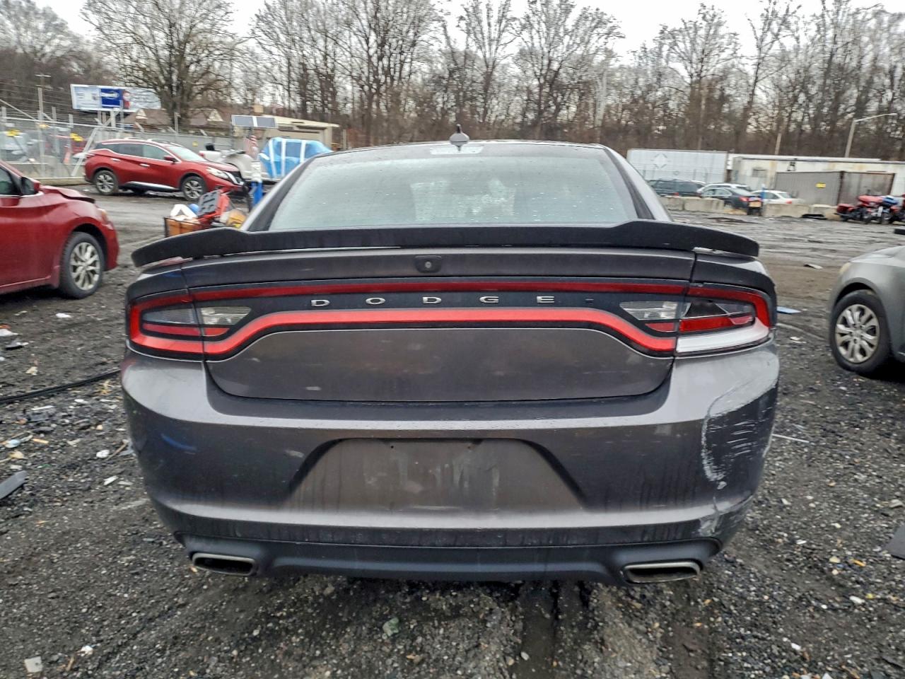 2017 DODGE CHARGER SXT photo 6