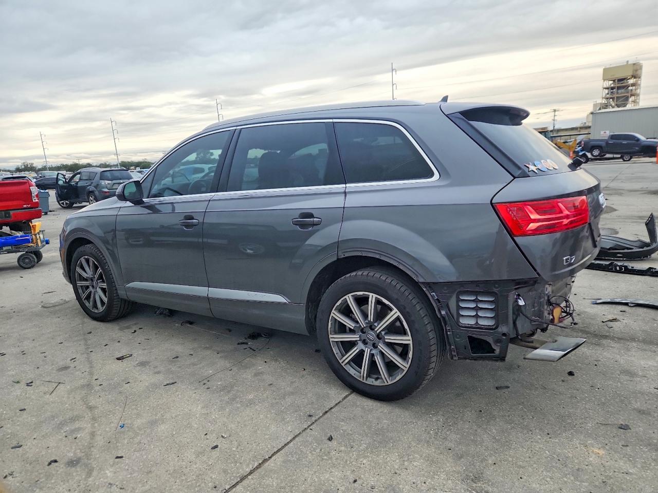 2018 AUDI Q7 PRESTIGE photo 2