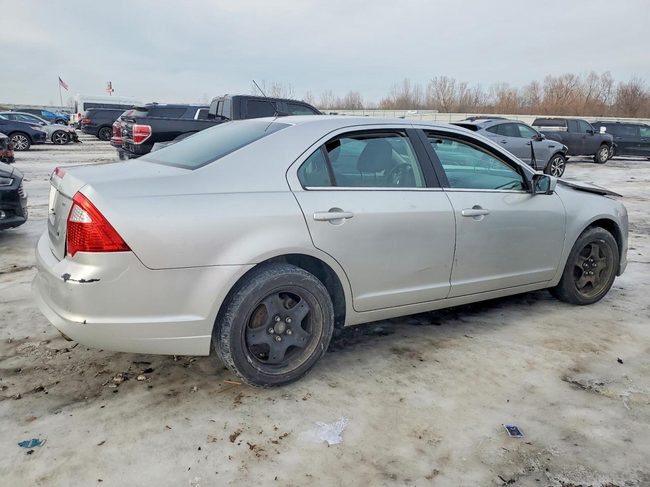 2010 FORD FUSION SE photo 3