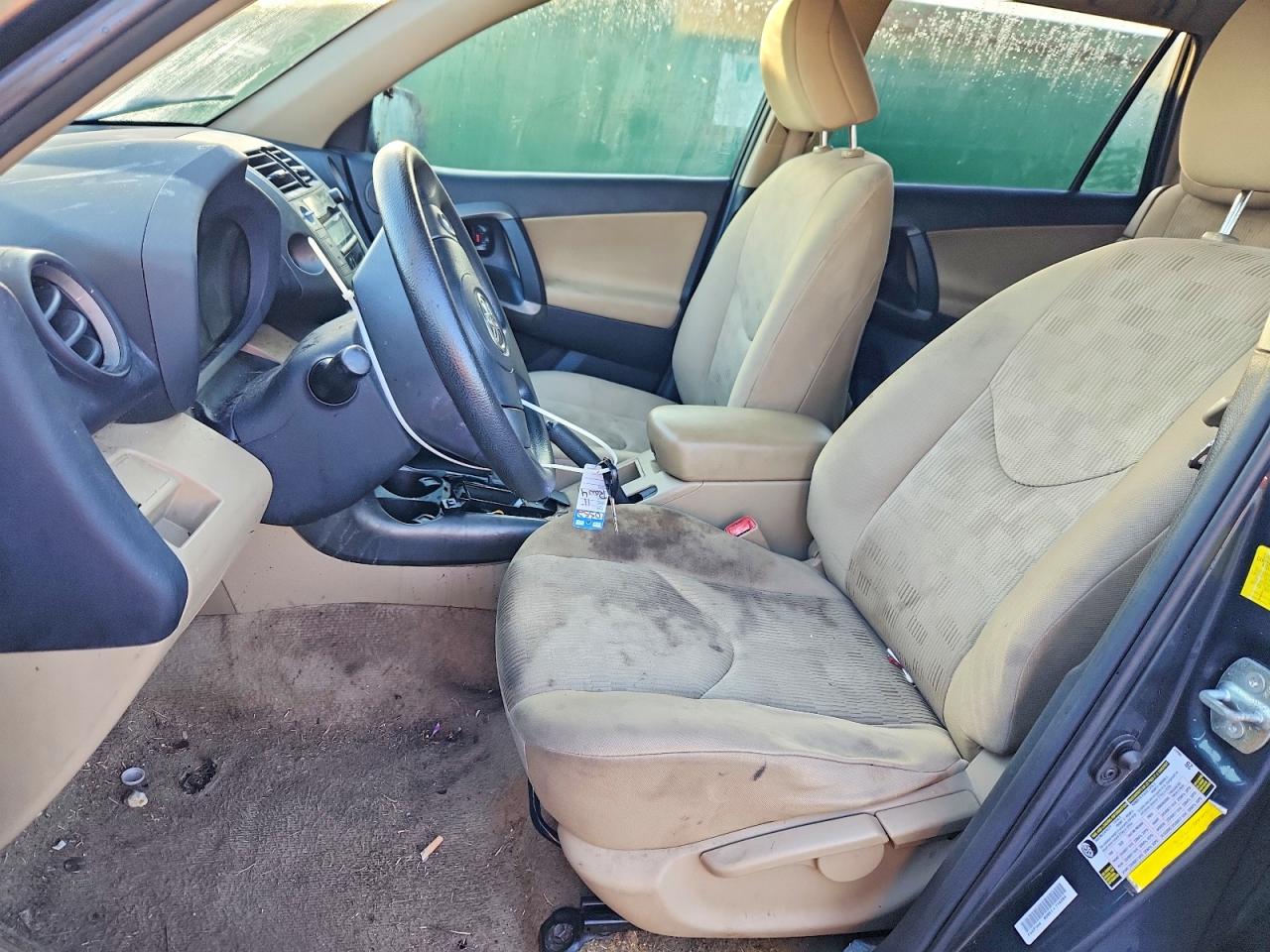 2011 TOYOTA RAV4 photo 7