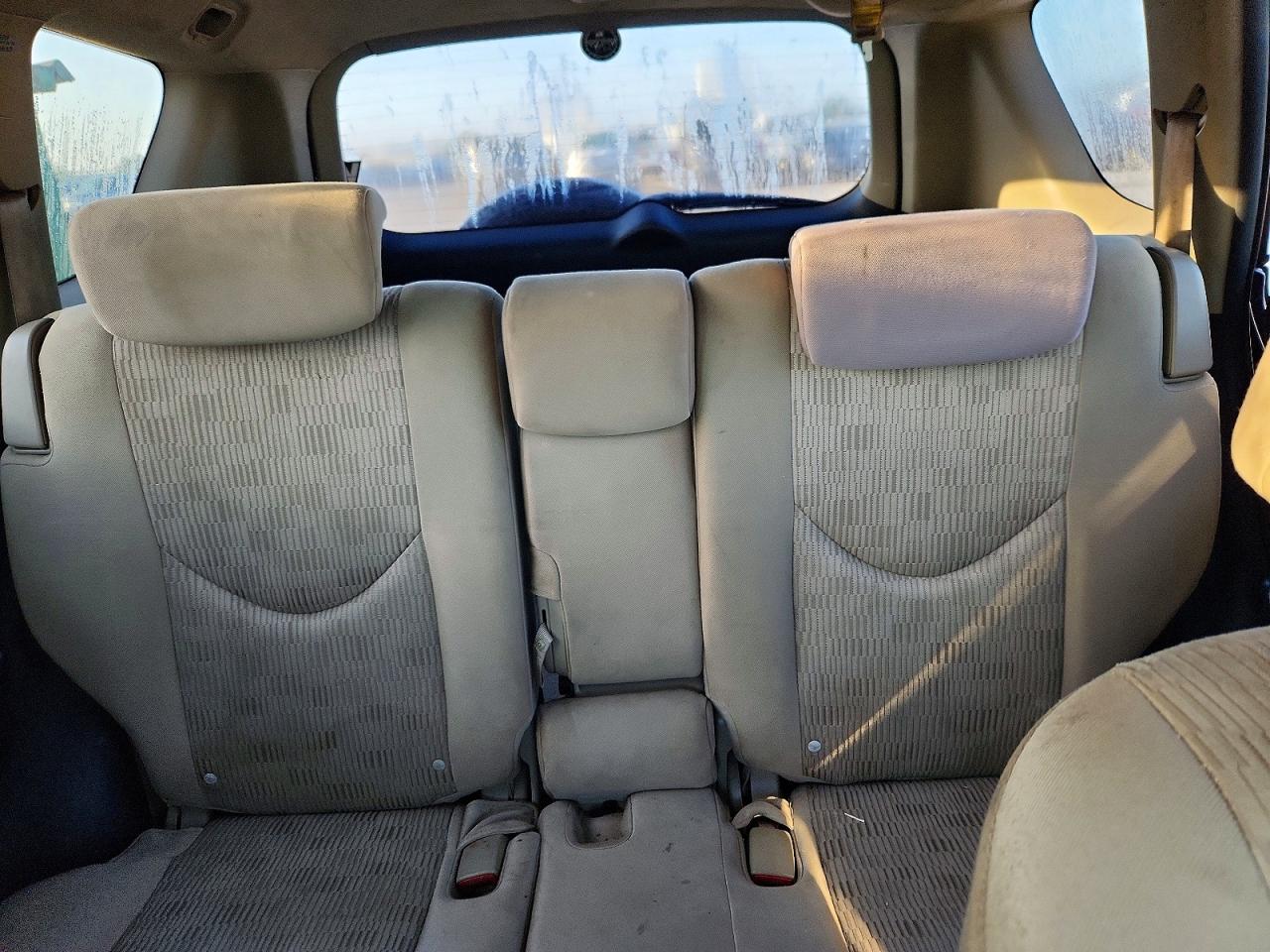 2011 TOYOTA RAV4 photo 10