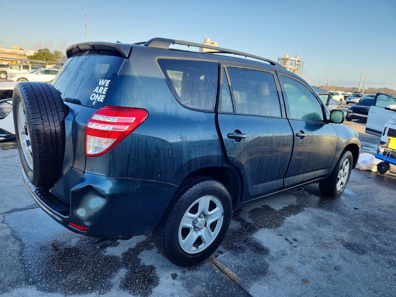 2011 TOYOTA RAV4 photo 3