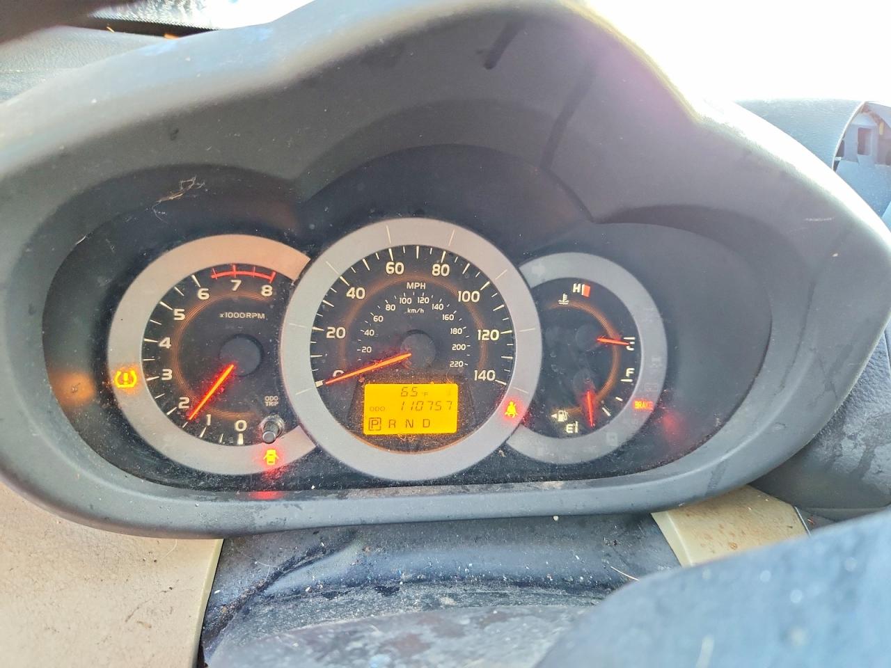 2011 TOYOTA RAV4 photo 9